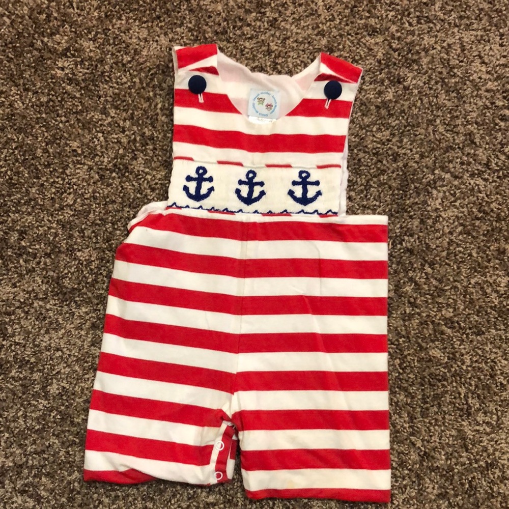 100% cotton onesie with embroidered anchors